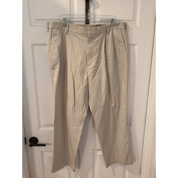Dockers Mens Easy Khaki Pants 40x30 Pleated Front Straight Fit Dress‎ Slacks D3 - Picture 1 of 10